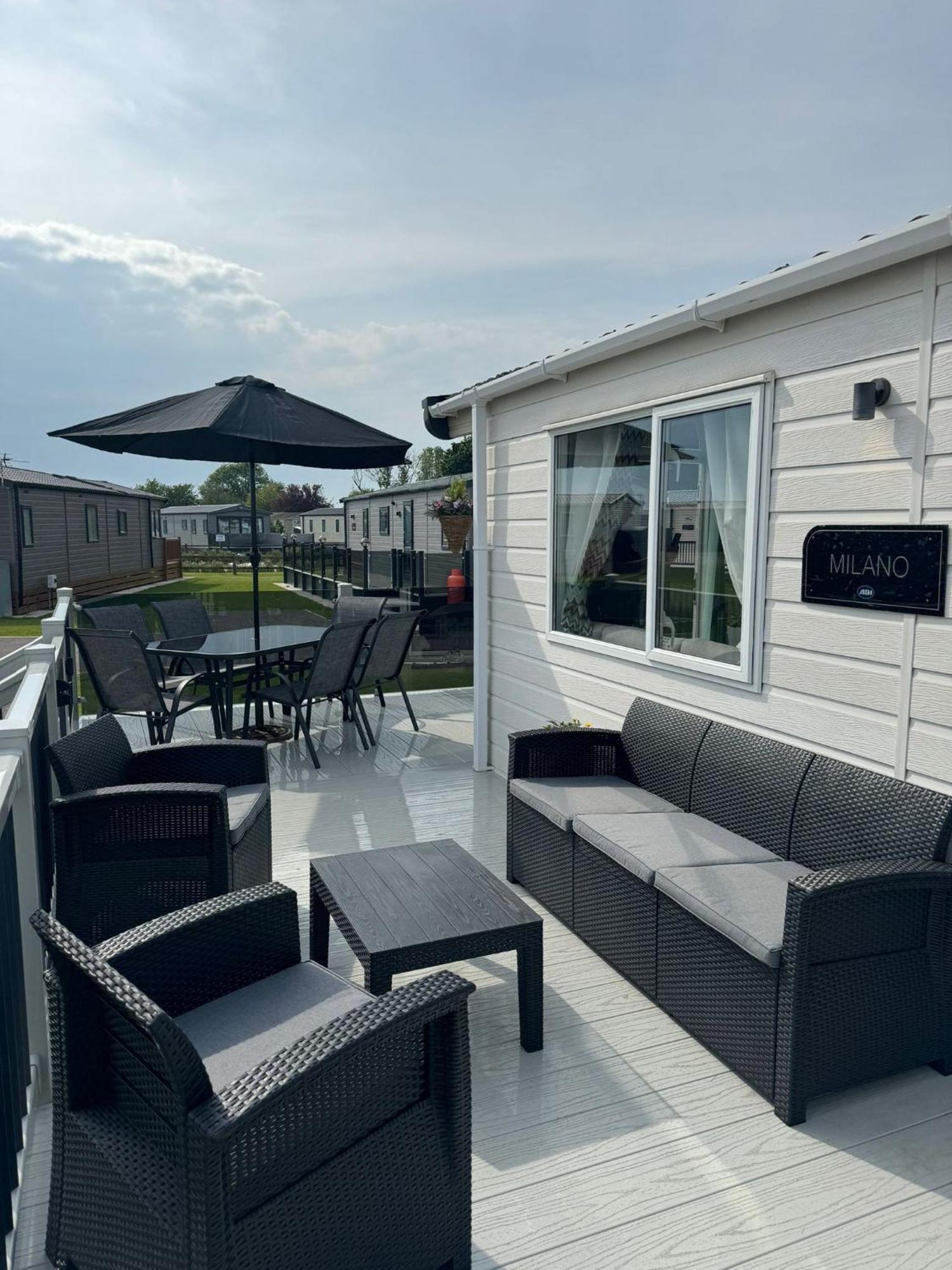 Golden Anchor - The Milano - Coastal Caravan Breaks Chapel St. Leonards Exterior foto